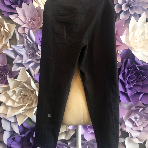 Calf length Victoria’s Secret leggings - Picture 2 of 2